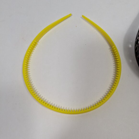 Set Hard Plastic Headbands Wide Cutout Design Brown Yellow Thin Kidcore Casual - Picture 2 of 9